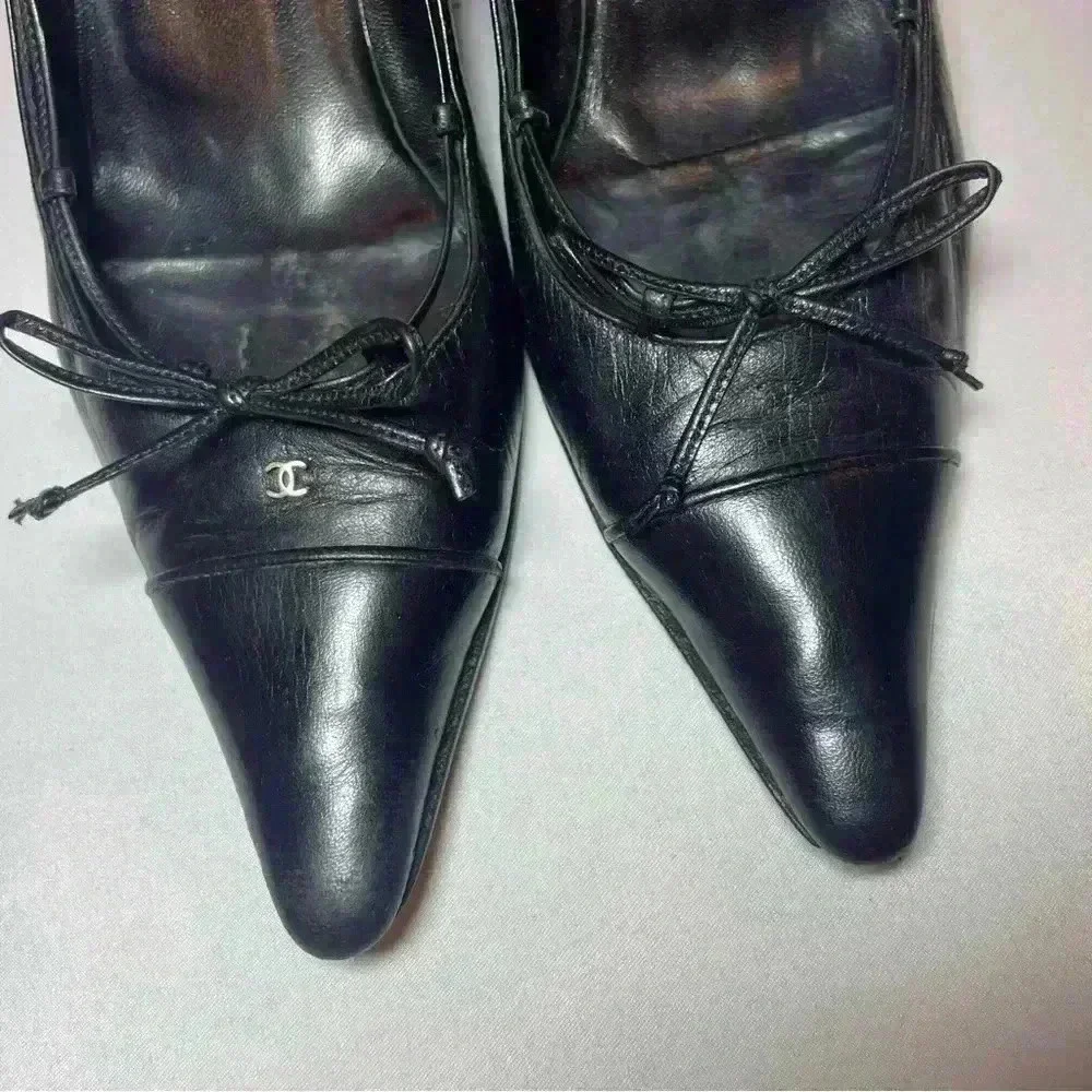 Chanel Vintage Black Pointed Square Toe Heels Bow 36 Leather Mules Gold CC Logo